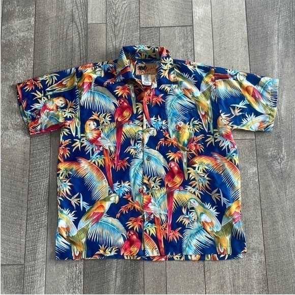 Tropical Hawaiian Vacation Resort-Wear Button Down Shirt Size Medium - Picture 3 of 6